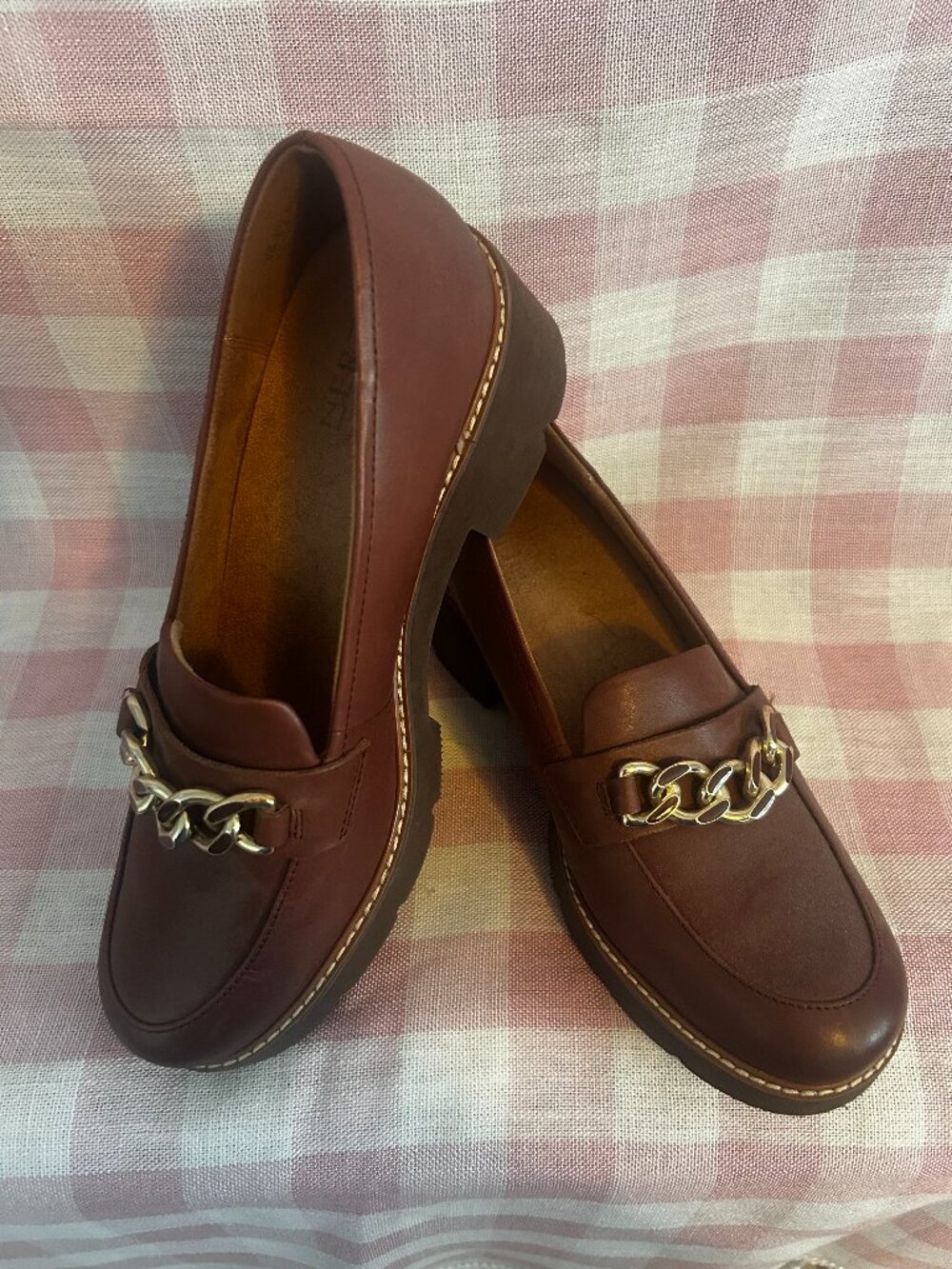 Naturalizer Brown Chain Detail Loafers – Size 9 – Excellent Condition